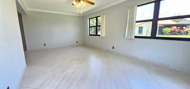 Building Photo - 3298 Shadow Wood Dr