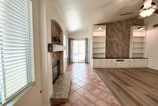 Building Photo - Home at 51st Ave/ Loop 101! . JOIN THE WAI...