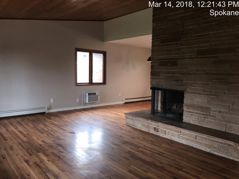 Building Photo - 4318 S Scott St