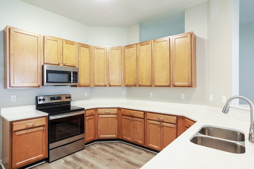 Building Photo - 3349 Horseshoe Trail Dr