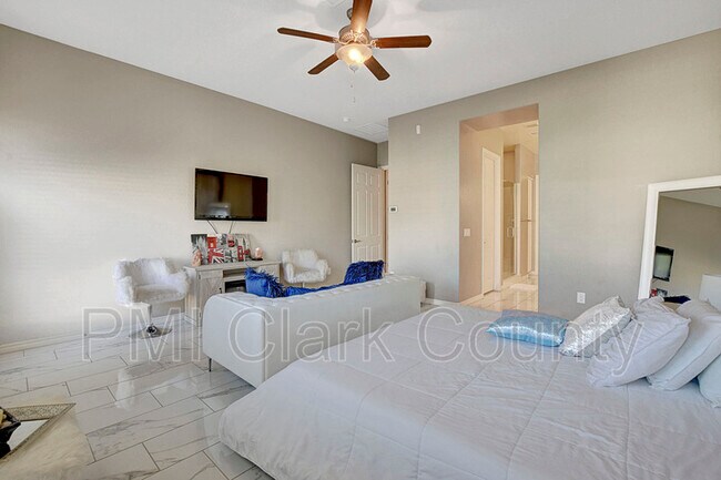 Building Photo - 320 Oakrun Ct