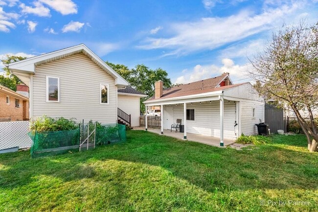Building Photo - 2225 N 76th Ct