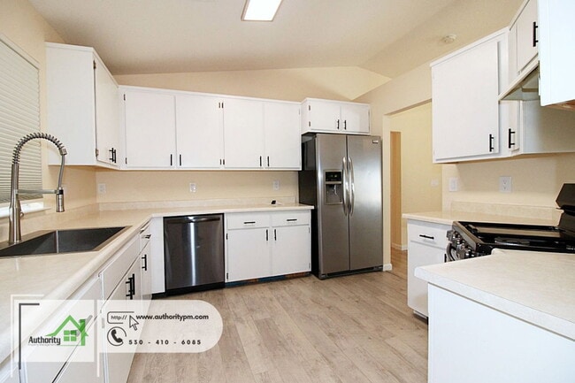 Building Photo - 1722 Almaden Dr