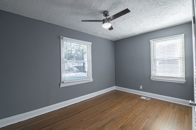 Building Photo - 38 Adair Ave SE