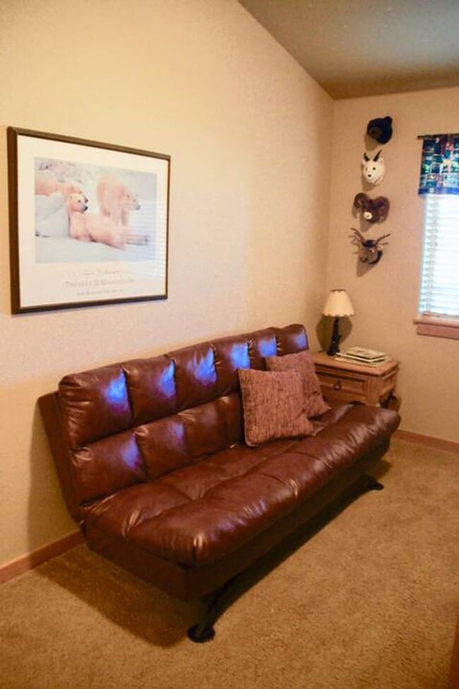 Building Photo - Long Term or Seasonal: Warm inviting condo...