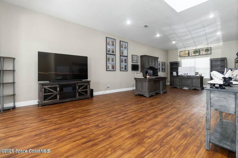 Building Photo - 1280 US-1