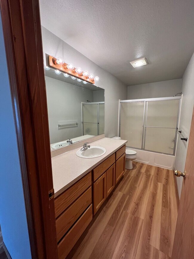 Building Photo - 2144 N 20th St
