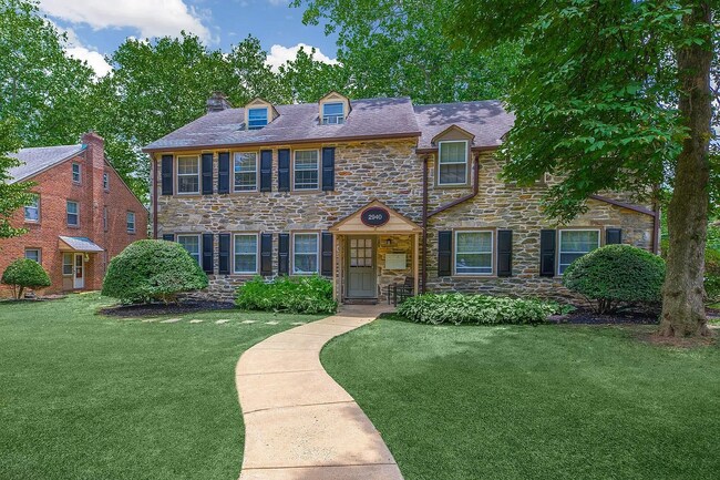 Building Photo - 2910 Woodpipe Ln