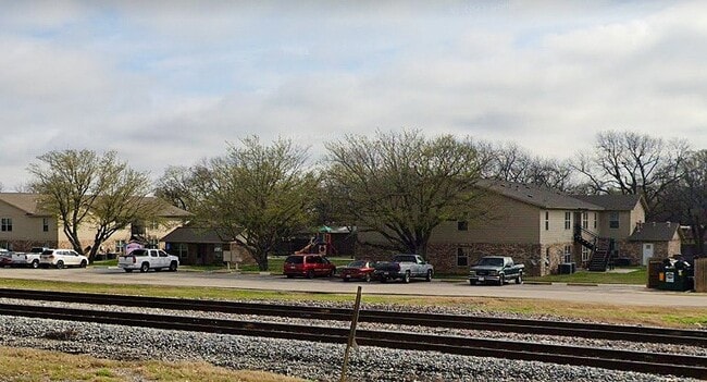 Building Photo - 101 Pecan St