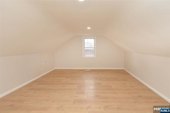 Building Photo - 16 Liberty St