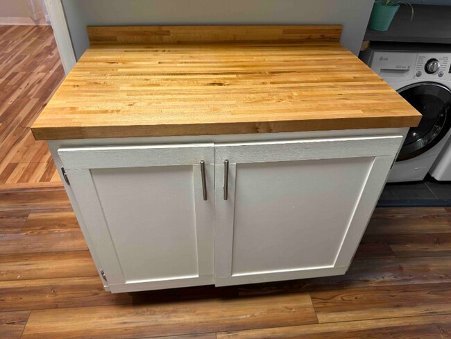 Building Photo - 123 Clearview Ave