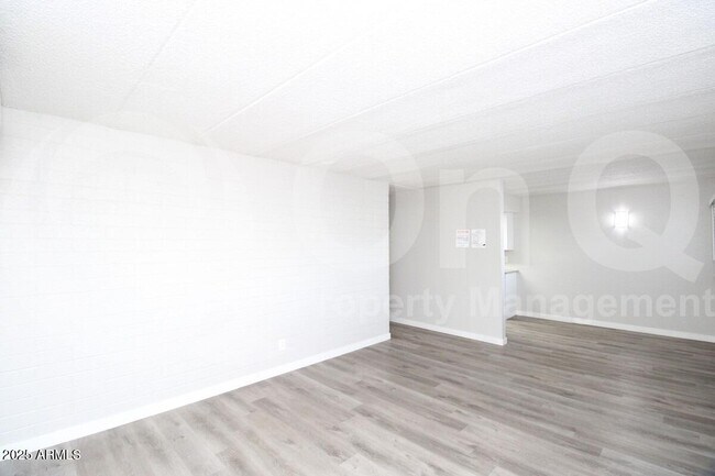 Building Photo - 44 E Roanoke Ave