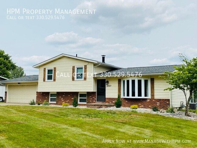 Primary Photo - 2047 Zircon St NE