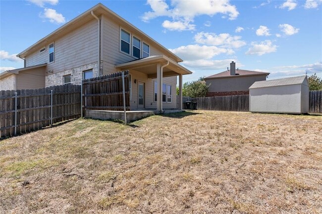 Building Photo - 124 Amberwood Ct