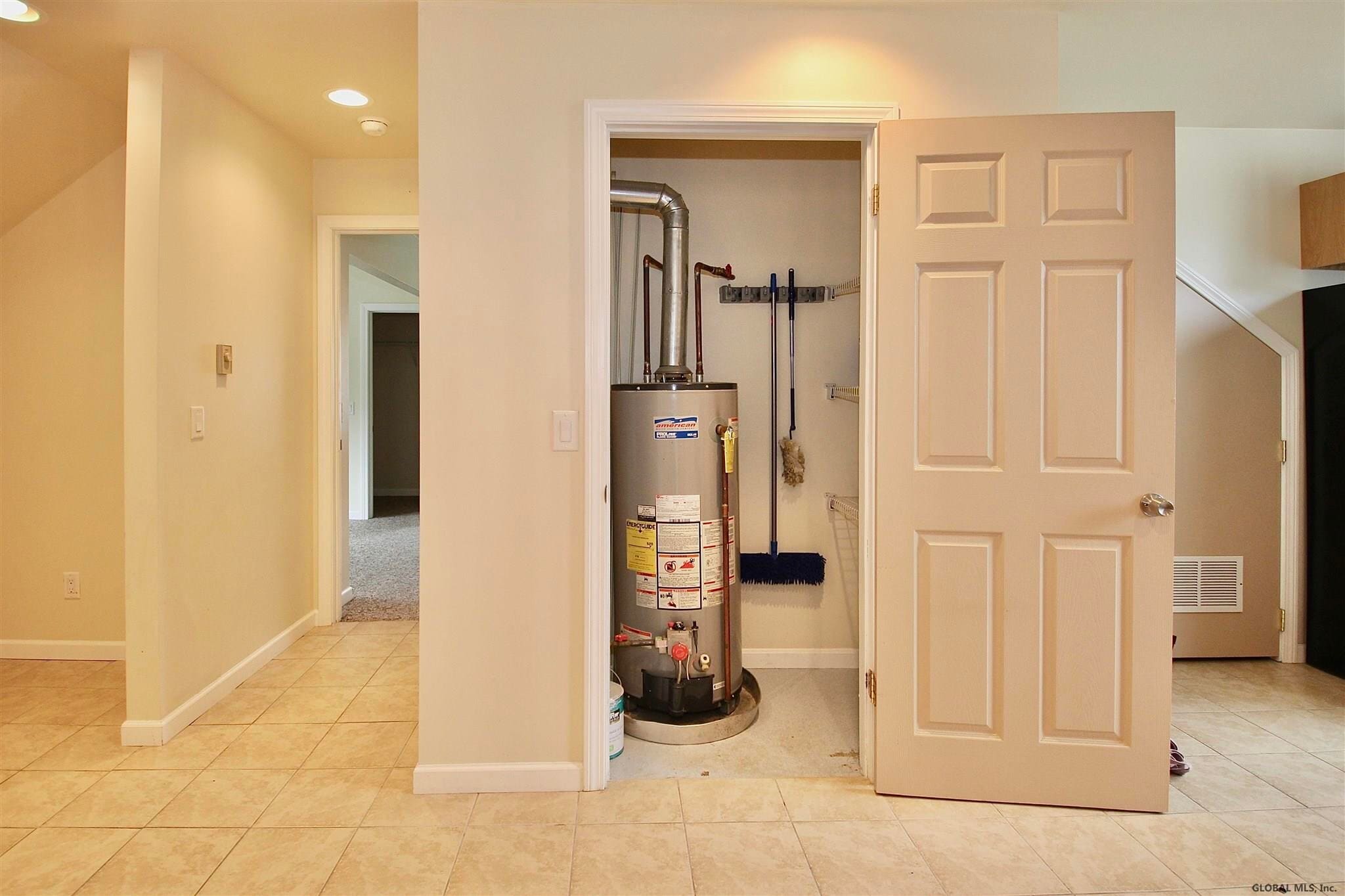 Building Photo - 7988 Mariaville Rd