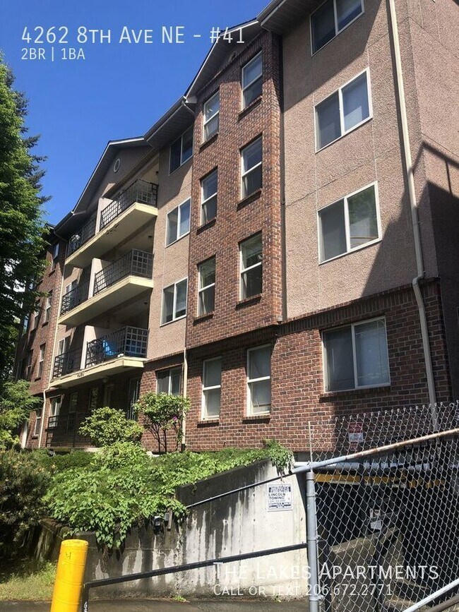 Walk to UW Campus! 4262 8th Ave NE Seattle WA 98105 Apartment Finder