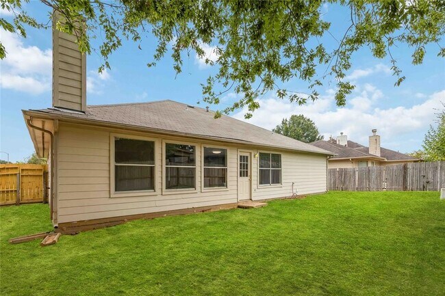 Building Photo - 6647 Amberfield Ln