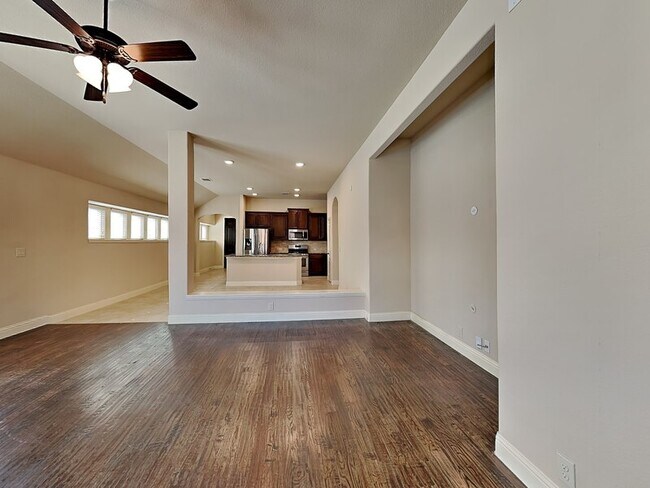 Building Photo - 1517 Yellowthroat Dr