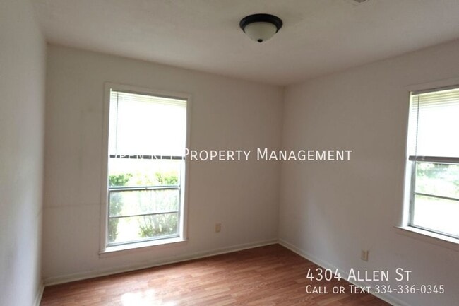 Building Photo - 4304 Allen St