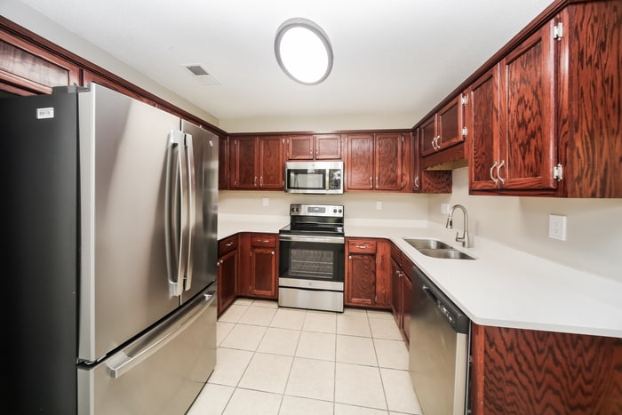 Building Photo - 4188 Ravenwood Dr N