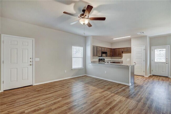 Building Photo - 1703 Davidson Rnch Dr