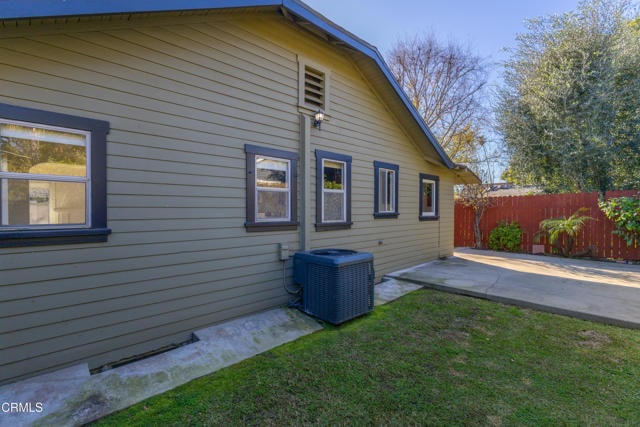 Building Photo - 927 N Catalina Ave