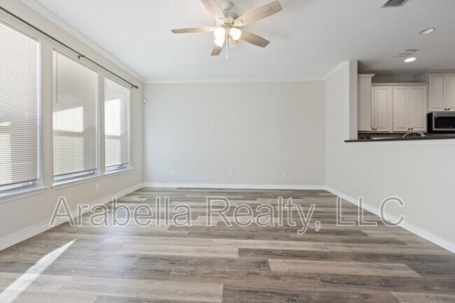 Building Photo - 208 Dove Run