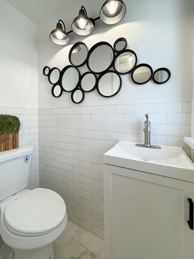 Building Photo - 16904 Invermere Ave