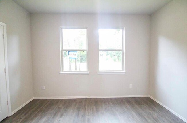 Building Photo - 26471 Joy Village Dr