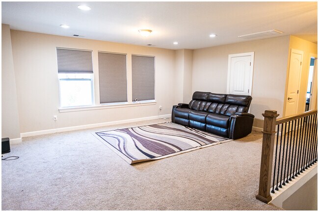 Building Photo - 1321 Parkdale St