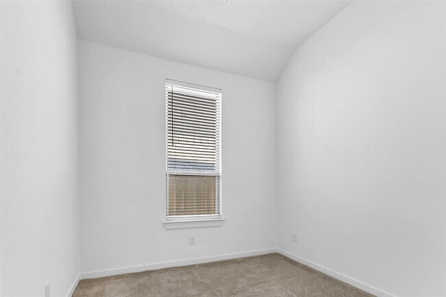 Building Photo - 1805 Everglades Dr