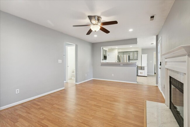 Building Photo - Grist Mill Estates - Hampton
