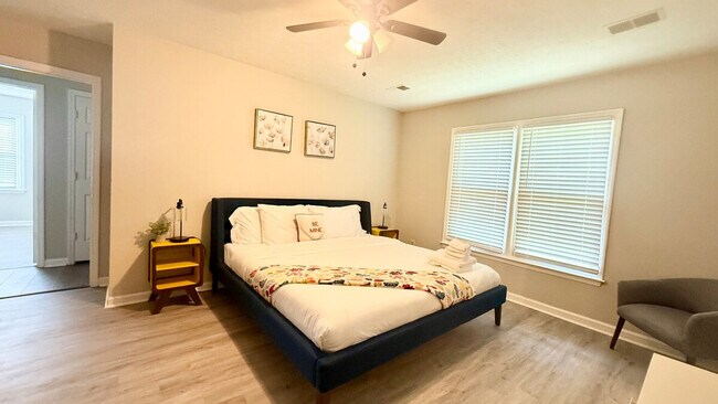 Building Photo - 2591 Whitebluff Way