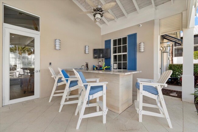 Building Photo - 143 Bay Colony Dr N