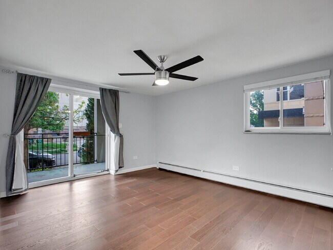 Building Photo - $1,625 - 1 Bed 1 Bath Condo Available Near...