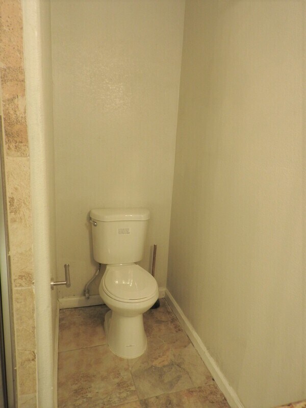 Building Photo - 2220 W Bell Vista Ave