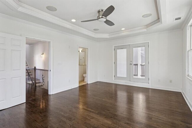 Building Photo - 546 Highland Ave NE