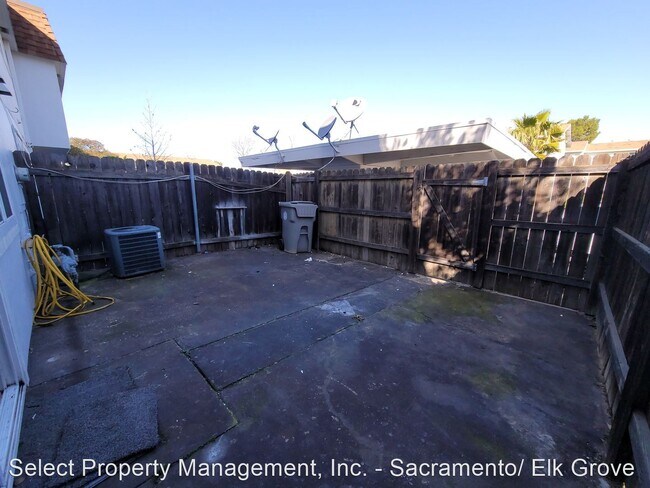 Building Photo - 2 br, 2 bath House - 7734 La Mancha Way