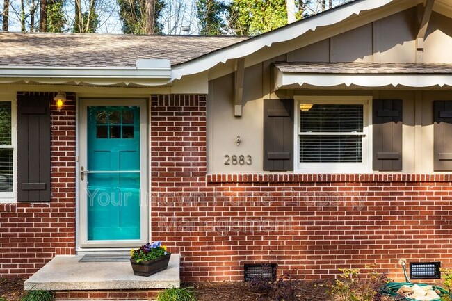 Building Photo - 2883 Fantasy Ln