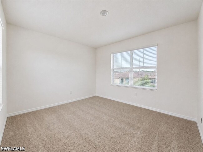 Building Photo - 2736 Dumont Ln