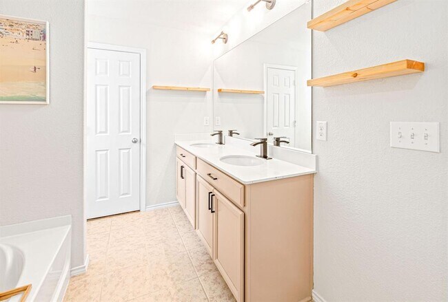 Building Photo - 1728 Trace Dr