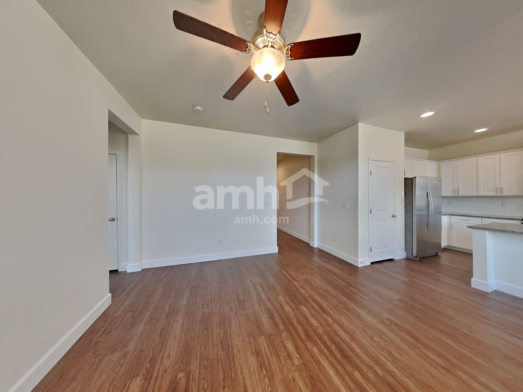 Building Photo - 236 E Sicily Dr