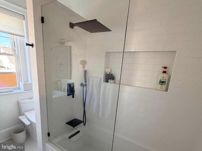 Building Photo - 1332 15th St NW