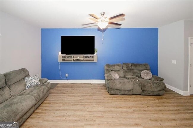 Building Photo - 10162 Benton Woods Dr