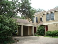 Building Photo - 1400 Matthews Ln