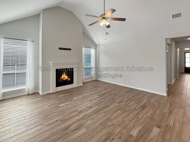 Building Photo - 516 Evergreen Rd