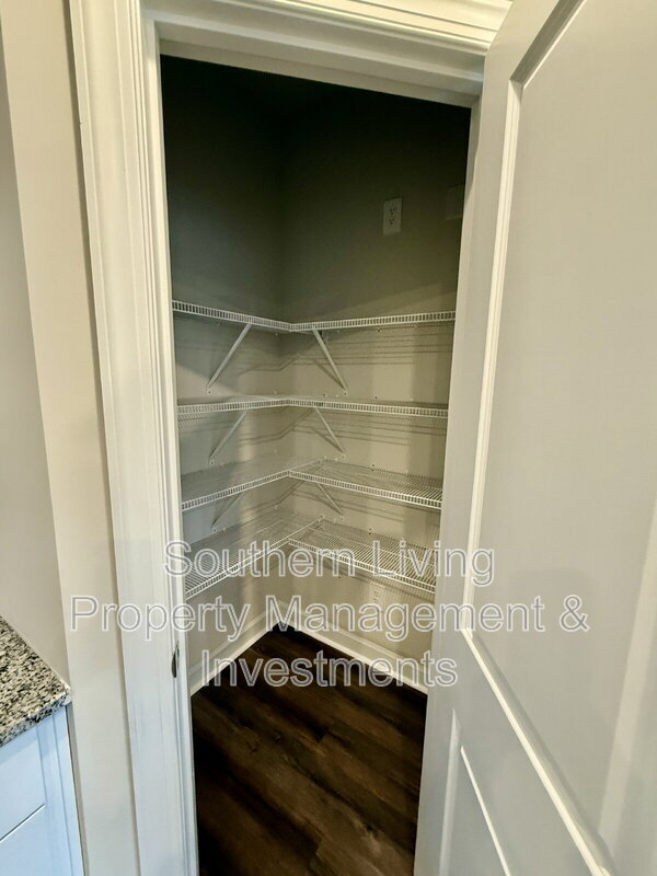 Building Photo - 1413 Old Rivers Rd