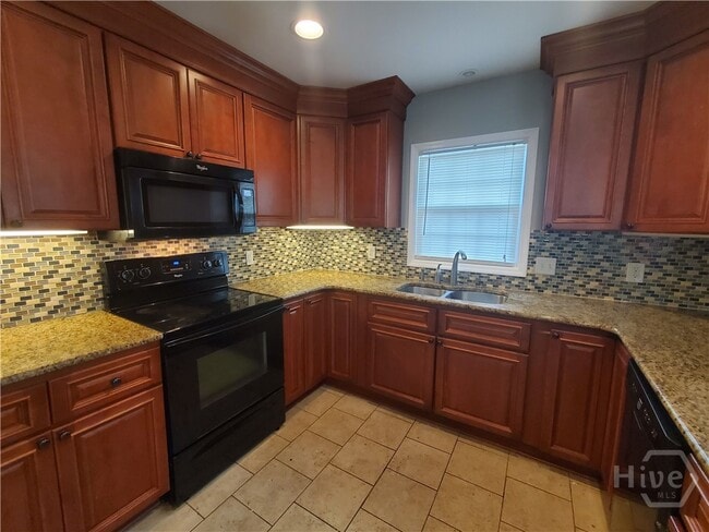 Building Photo - 2261 Mason Dr