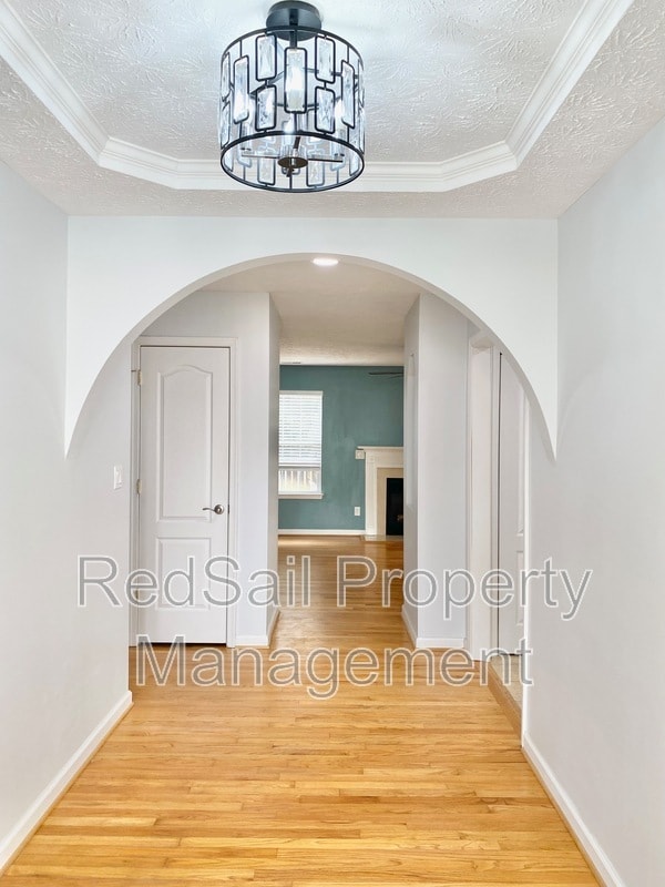 Building Photo - 5800 Montpelier Dr