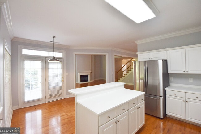 Building Photo - 204 Lenox Dr